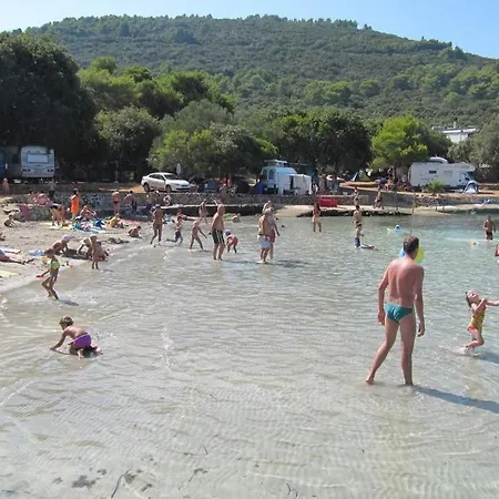 Manora Sućuraj