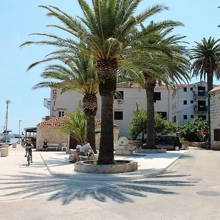 Manora Sućuraj
